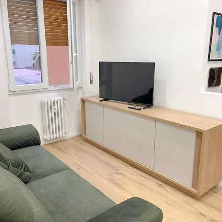 Pm 34 Viale Imperatore - 50 Mt From Metro San Paolo Apartment Rome