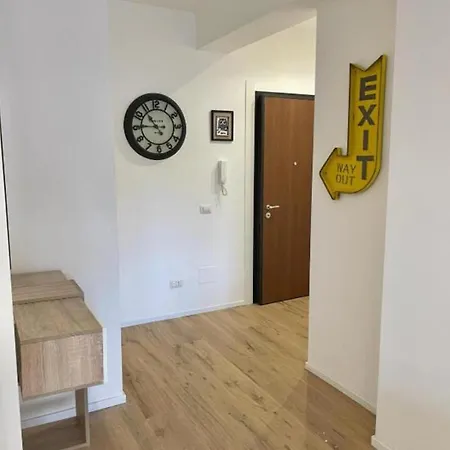 Pm 34 Viale Imperatore - 50 Mt From Metro San Paolo Apartment